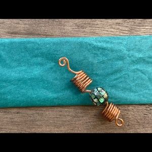 Loc/hair jewelry adorned w/abalone crystal bead